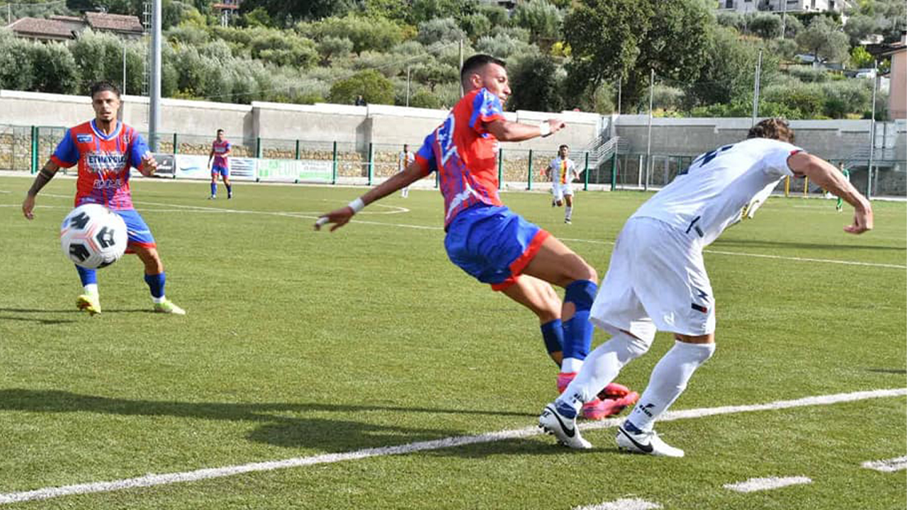 Serie D, 4^ giornata: Cavese e Portici a punteggio pieno, Giarre ed FC Messina ancora KO