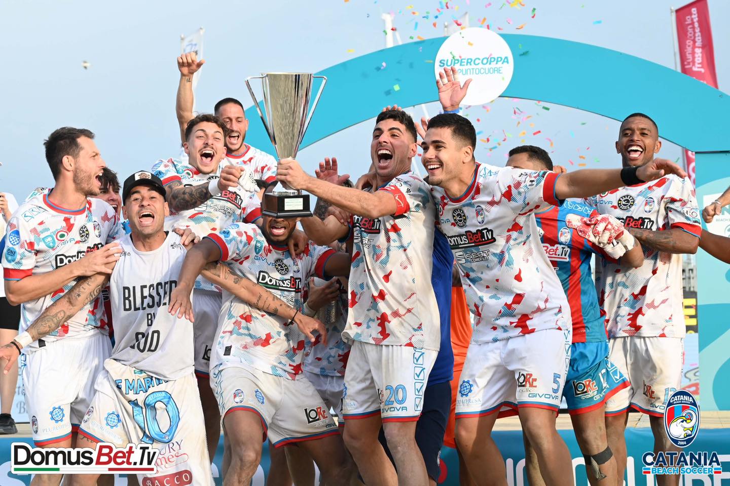 Beach Soccer: Domusbet.tv Catania batte il Viareggio e conquista la Supercoppa